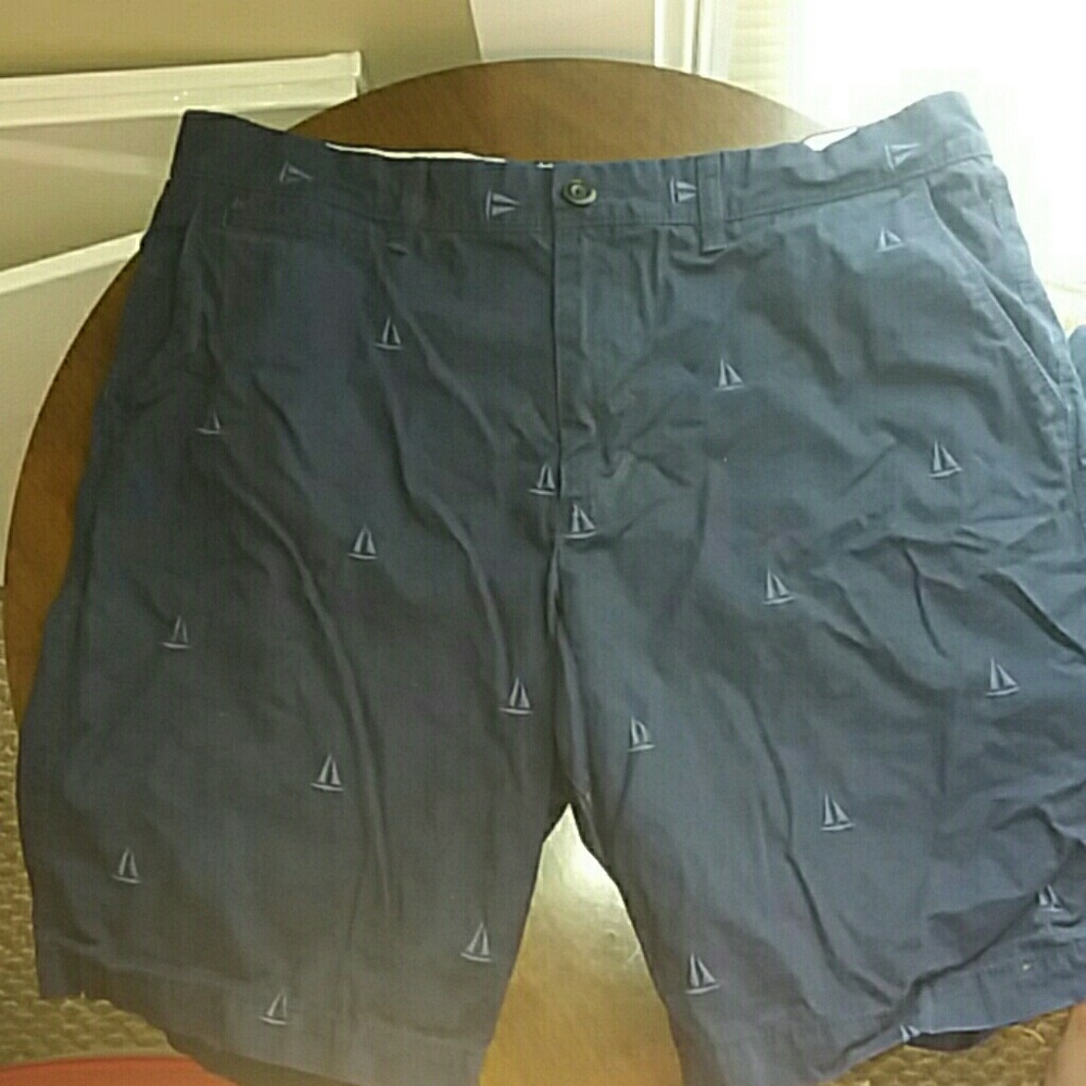 Old Navy slim fit mens shorts, 36 waist